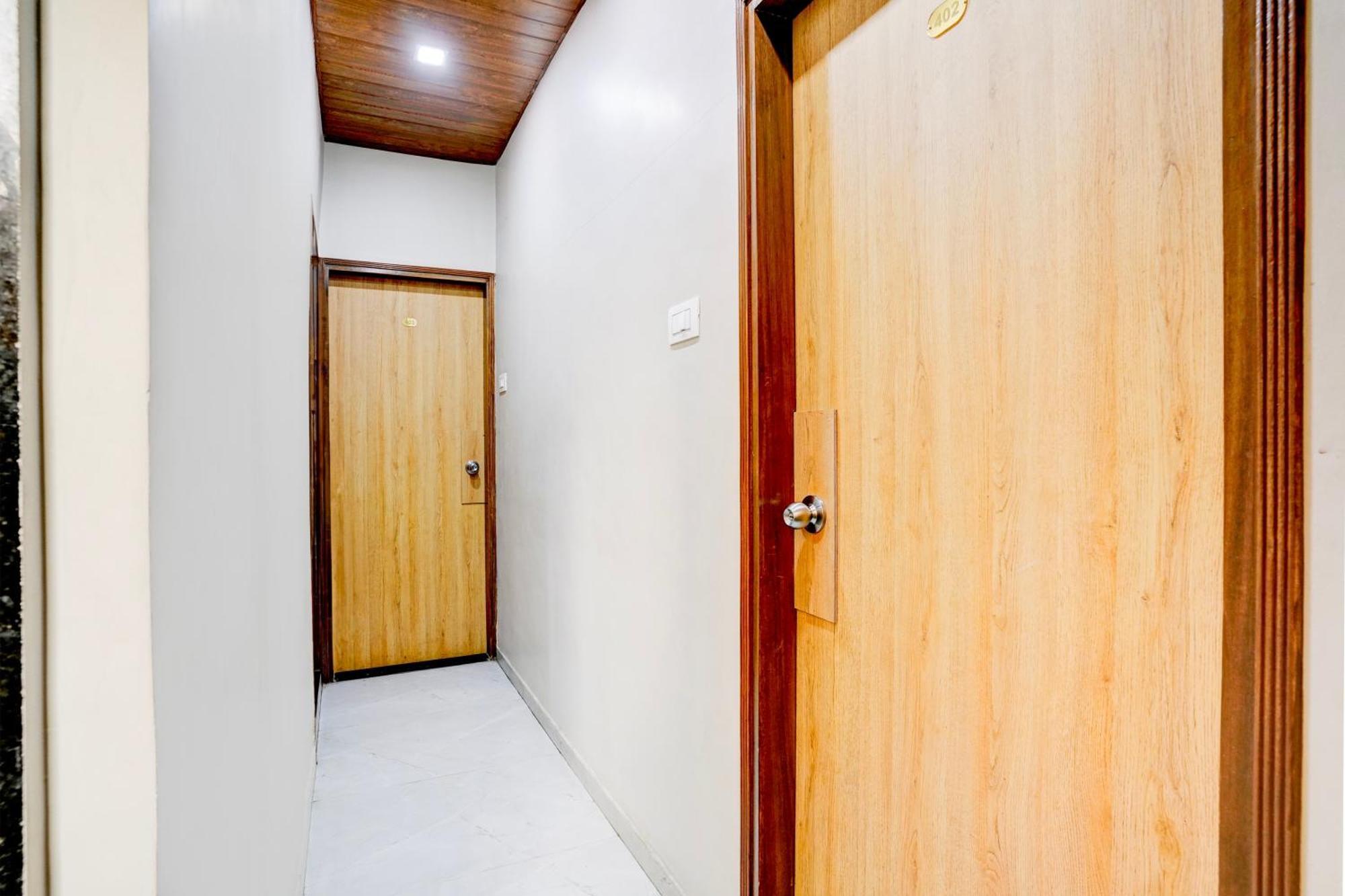 Super Hotel O Divine Fine Dine Lodging And Boarding Kalyan Exterior photo